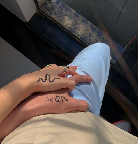 Tattoo Culture on Twitter: "… " Cute Couple Tattoos, Matching Couple Tattoos, Stylist Tattoos, Matching Tattoo, Discreet Tattoos, Dainty Tattoos, Subtle Tattoos, Snake Tattoo, Friend Tattoos