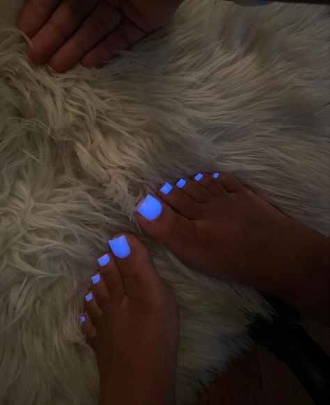 Braided Ideas, Hottest Summer Nails, Cornrow Hairstyle, Trendy Nail Polish, Acrylic Toe Nails, Acrylic Toes, Pretty Toe Nails, Acrylic Nail Powder, Summer Toe Nails