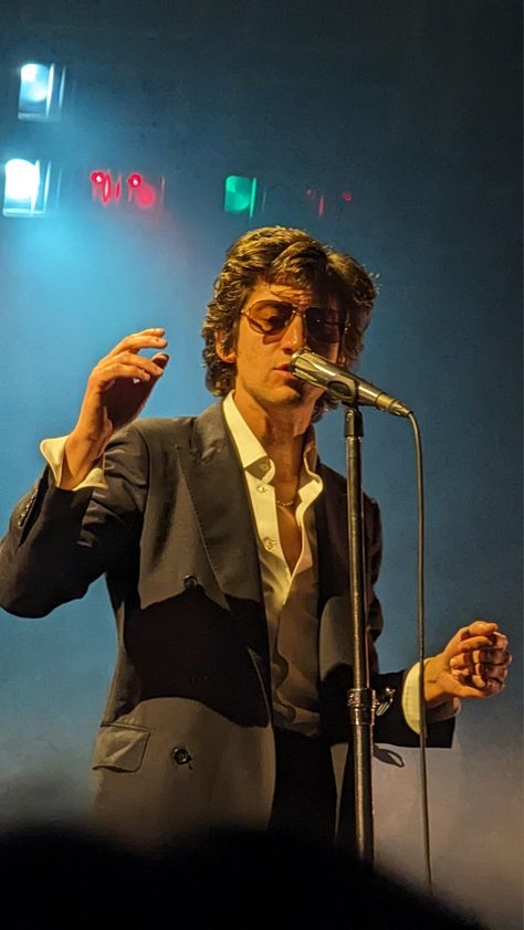 Alex Turner Street Style, Artic Monkeys Icons, Alex Turner Funny, Alex Turner Aesthetic, Alex Turner 2023, Alex Turner Cute, Alex Arctic Monkeys, R U Mine, The Arctic Monkeys