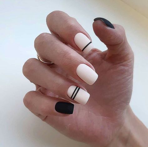 Black And White Nail, Short Square Nails, Minimal Nails, Short Acrylic, Manicure Ideas, White Nail, Nail Styles, Short Acrylic Nails Designs, Minimalist Nails