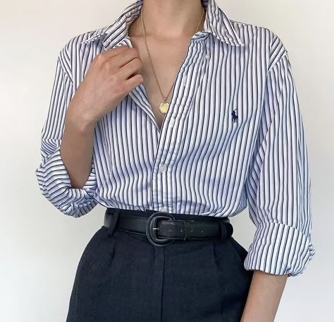 Work Shirt Outfit, Polo Ralph Lauren Women Outfits, Polo Outfits For Women, Button Shirt Outfit, Workwear Capsule Wardrobe, Classic Embroidery, Polo Shirt Outfits, Look Plus Size, Business Outfits Women