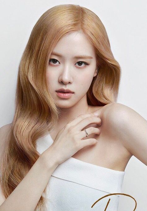 #BLACKPINK #ROSE x Mise En Scene Rosé Face Blackpink, Blackpink Rosé Photoshoot, Rose Pic, Rosé Model, Park Rosé, Rose Blackpink, Zebra Stripes, Rose Photos, Rosé Blackpink