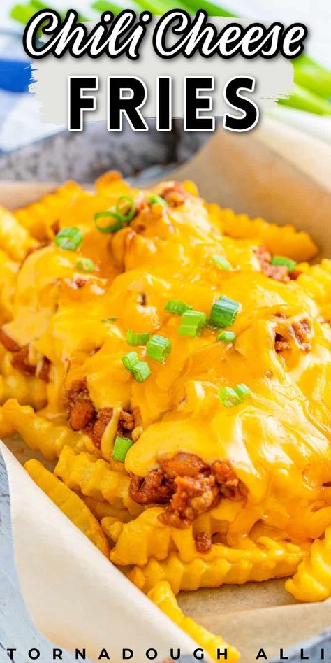 Covered in a homemade chili and plenty of cheese, these chili cheese fries are the perfect lunch, dinner, or side. Homemade chili cheese fries are great for movie night, weekends, parties, and more! These cheesy chili fries are great for any occasion. Try them today! Homemade Chili Cheese Fries, Cheese Fries Recipe, Cheesy Chili, Chili Fries, Homemade Meat Sauce, Chili Cheese Fries, Food Meals, Delicious Drink Recipes, Fries Recipe