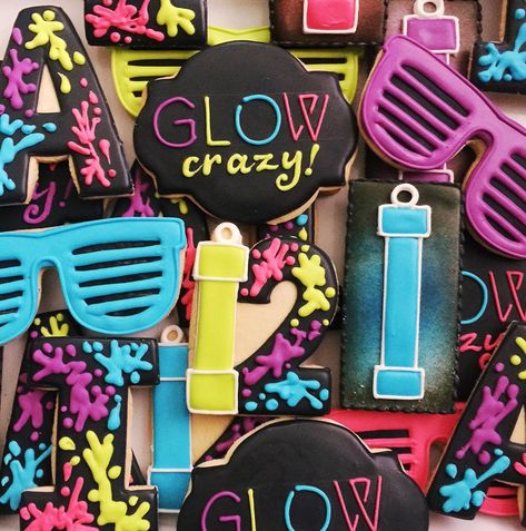 Glow In The Dark Skate Party Ideas, Neon Glow Party Cookies, Glow In The Dark Skate Party, Neon Birthday Cookies, Neon Party Cookies, Glow In The Dark Cookies, Glow Party Cookies, Glow Cookies, Neon Cookies