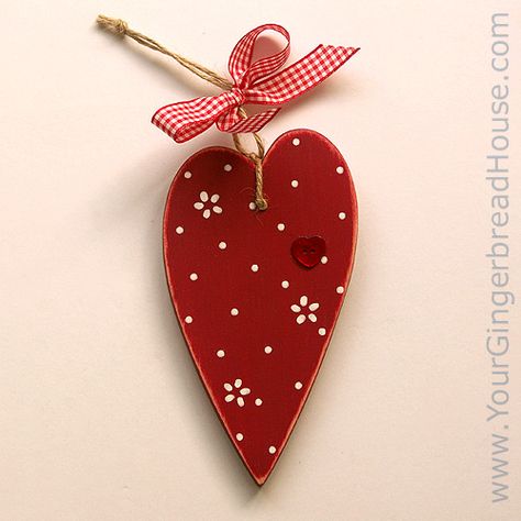 http: Quilted Hearts, Easy Valentine Crafts, Wooden Painting, Diy Valentines Crafts, Wood Hearts, Heart Crafts, Clay Ornaments, Wooden Heart, Christmas Makes