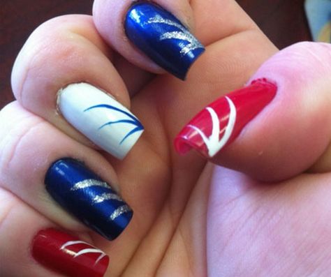 Matte Purple Nails, Firework Nail Art, Tumblr Nail Art, Nails Videos, Firework Nails, Fashion Tricks, Patriotic Nails, Fourth Of July Nails, Nail Art For Beginners