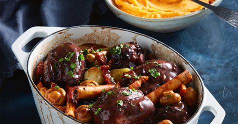 Paris Mash, Christmas Trifle, Xmas Desserts, Red Wine Sauce, Lamb Dishes, Lamb Shanks, Wine Sauce, Entertaining Recipes, Lamb Recipes