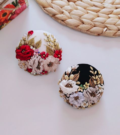 Embroidered Brooches Handmade, Embroidered Brooches, Hand Embroidered Jewelry, Handmade Bead Jewellery, Embroidery Ribbon, Elegant Packaging, Embroidery Brooch, Ribbon Embroidery Tutorial, Embroidered Brooch