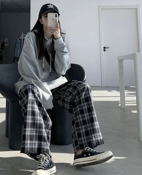 Airport Outfit Korean, Outfit Korean Style, 일본 패션, Korean Outfit Street Styles, Clothes Korean Style, Baggy Style, Baggy Clothes, Tomboy Outfits, Tomboy Style Outfits