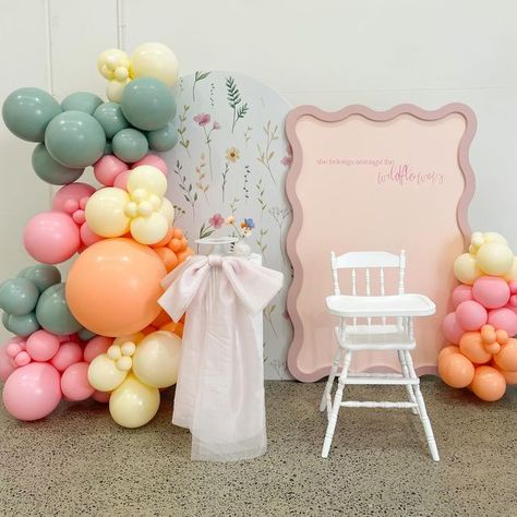 PERTH’S PREMIUM PROP AND EVENT HIRE on Instagram: "🌸She belongs amongst the wildflowers🌸  The sweetest theme for a first birthday, celebrating Navy’s First Bloom 🌸  #blanconbriggs #events #eventsperth #eventsstyling #eventstyling #perthevents #pertheventsupplier #perthparties #perthparty #eventlife #eventsprofs #eventhire #pertheventhire #pertheventstylist #pertheventstylists #perthpartykids #perthkidspartyhire #firstbloom #wildflowertheme #wildflowerpartydecor #balloongarland #balloonsdecor #ballooninstallation" Wildflower Party Theme Decor, First Birthday Backdrop Ideas, Kids Party Hire, Baby Shower Gender Reveal Cake, 1st Birthday Backdrop, Kids Table Set, Pretty Balloons, Flower Birthday Party, Fairy Garden Birthday Party