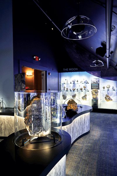 Cool Museum Exhibits, Space Museum Design, Stone Exhibition, Museum Quotes, Museum Exhibition Design Display, Rock Museum, Dinosaur Museum, Minerals Museum, Museum Interior