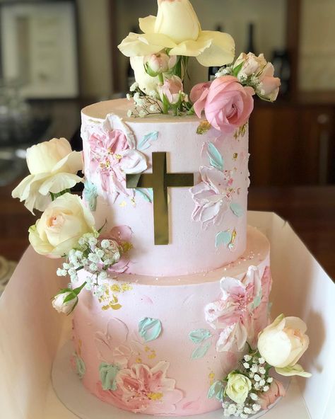 Creme de la Cakes on Instagram: “Pink christening cake with fresh flowers 🌸” Christening Ideas Girl, Pink Christening Cake, Christian Cakes, Christening Cake Girls, Baptism Decorations Girl, Cake With Fresh Flowers, Baby Birthday Party Theme, Confirmation Party, Rapunzel Birthday Party