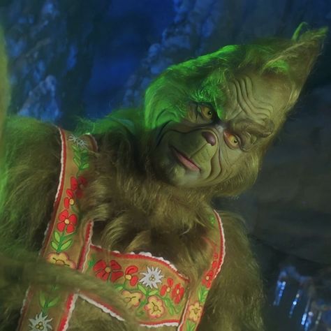 Jim Carey The Grinch, Jim Carrey The Grinch, Grinch Real Life, The Grinch Wallpaper Jim Carrey, Live Action Grinch, The Grinch Live Action, Grinch Profile Picture, Grinch Live Action, The Grinch Jim Carrey