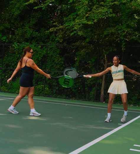 Throwback to a week ago when we had a dream day. Looking forward to our next Cuchara Tennis Club Event w Lululemon!! *tag your friends 🫶🏽 Tennis Friends Aesthetic, Tennis With Friends, Tennis Friends, Tennis Photoshoot, Tennis Event, Boozy Brunch, Playing Tennis, Dream Day, Tennis Club