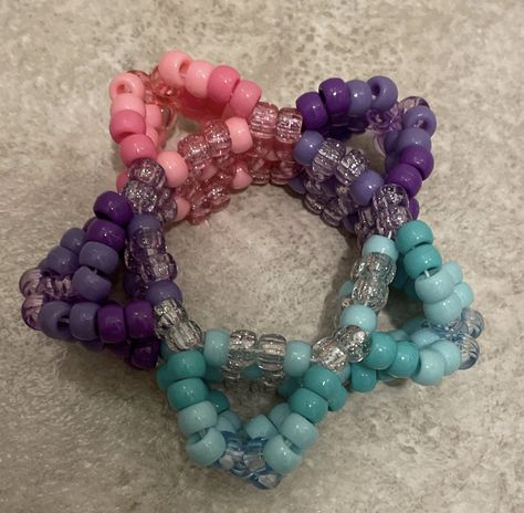 Simple Kandi Cuff Patterns, Kandi Star Cuff, Kandi Patterns Bracelets, Kandi Cuff Ideas, Kandi Star, Rave Kandi Ideas, Kandi Crafts, Scene Bracelets, Kandi Perler