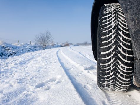 Make sure your car is safe to drive this winter with these quick car maintenance tips. Winter Driving, Tire Change, Winter Car, Winter Tyres, Tyre Brands, All Season Tyres, Car Features, Car Maintenance, Spare Tire