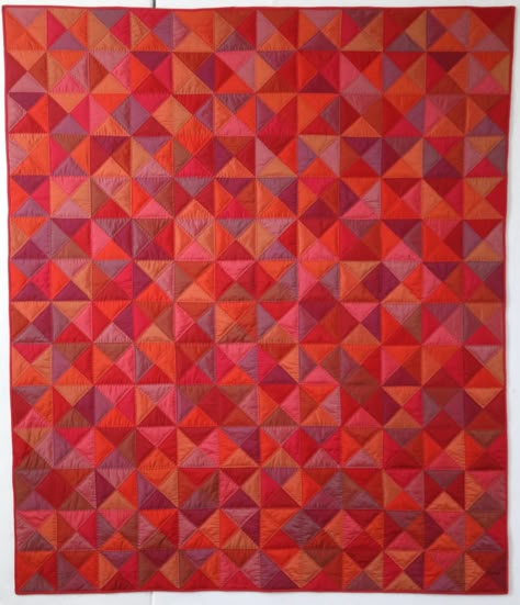 Orange Patchwork Quilt, Red Quilts Ideas, Quirky Quilts, Interesting Quilts, Solid Fabric Quilts, Hst Quilts, Red Blanket, Seeing Red, Fiber Art Projects