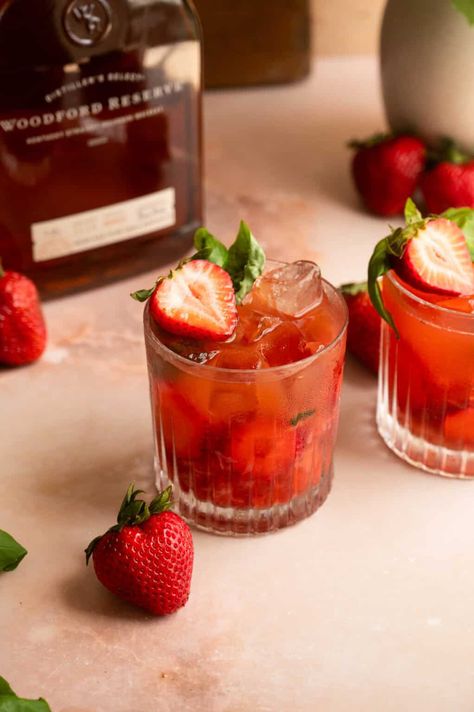 Hot Honey Strawberry Bourbon Smash - The G & M Kitchen Hot Honey Strawberry Bourbon Smash, Honey Recipes Healthy, Chambord Cocktails, Honey Strawberry, Cream Puff Dessert, Hot Honey Recipe, Honey Cocktail, Puff Dessert, Football Recipes