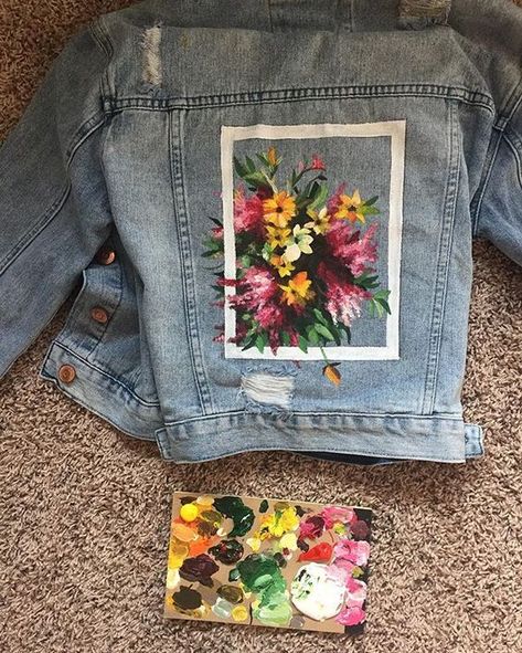 Painted Denim Inspiration Jean Diy, Diy Jeans, Denim Art, Painted Denim Jacket, Diy Jacket, Denim Inspiration, Diy Vetement, Painted Jeans, Jean Pockets