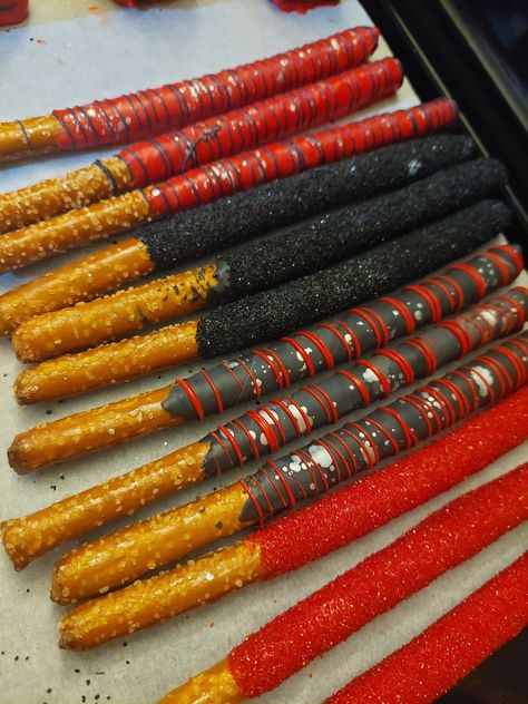 Red And Black Pretzel Rods, Red And Black Chocolate Covered Pretzels, Red Black And Gold Treat Table, Red And Black Grad Party Ideas, Red Black And Gold Cake Birthday For Men, Red Sweet 16 Decorations Candy Table, Red Black And Silver Sweet 16, 16 Birthday Party Ideas Red, Red Black And Gold Sweet 16 Decorations