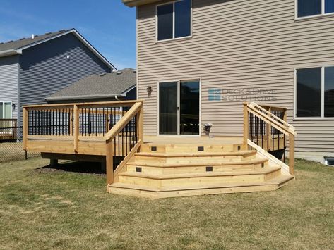 Corner Stairs, Corner Deck, Front Porch Stairs, Patio Stairs, Porch Stairs, House Patio, Cedar Deck, Deck Steps, Outdoor Patio Designs