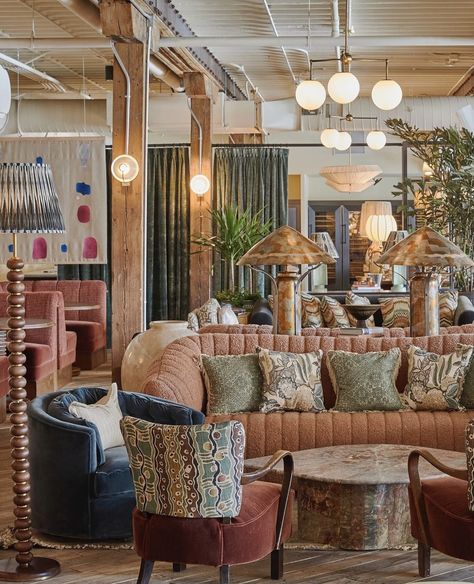 Soho House Hotel, Nashville Hotels, Small Hotels, House Interior Design Styles, Velvet Furniture, House Bedrooms, Austin Homes, Room Screen, Local Furniture