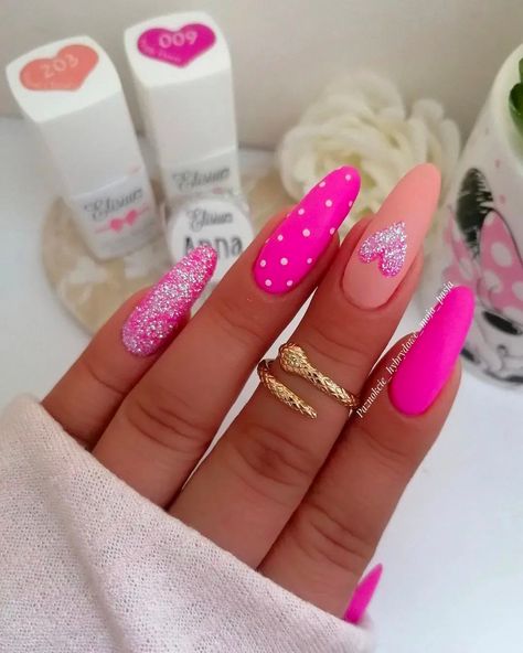 Ongles Bling Bling, Barbie Pink Nails, Bright Pink Nails, Angel Card, Pink Glitter Nails, Bright Summer Nails, Pink Gel, Work Nails, Nails Polish