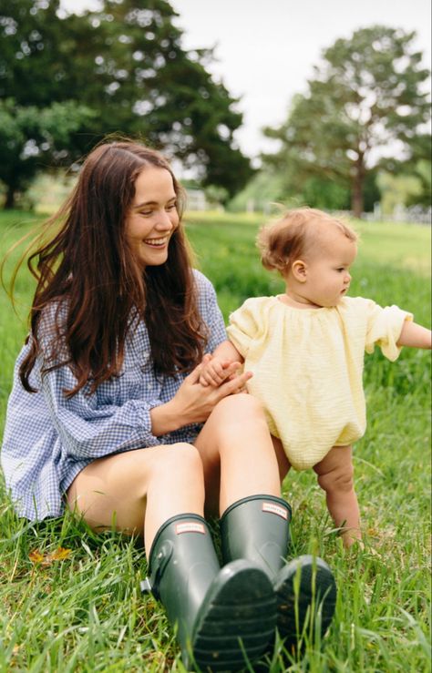 Mary Kate Robertson Style, John Luke Robertson, Mary Kate Robertson, John Luke, Mary Kate, Spring Summer Fashion, Family Photos, My Girl, Summer Fashion