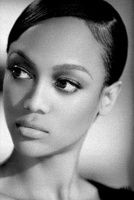 Luv to Look | Luxury Fashion & Style: Close up Tyra Banks My Black Is Beautiful, Women Models, Tyra Banks, Natalia Vodianova, Super Models, Next Top Model, Best Beauty Tips, Heidi Klum, My Black