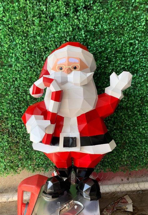 How To Make Santa Claus Crafts, Santa Claus Paper Craft, Christmas 3d Print, Colored Sheets, Santa Claus Crafts, Paper Flower Art, Polygon Art, Gift Diy, 3d Paper Crafts