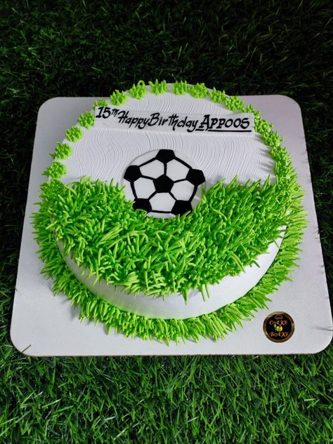 Soccer Cakes, Soccer Birthday Cakes, Bd Cake, Cartoon Birthday Cake, Soccer Cake, Decorating Frosting, Cartoon Birthday, Chocolate Cake Designs, Soccer Theme