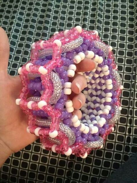 3D Carousel Kandi Cuff Spinning Kandi Cuff, Rave Kandi Cuff, Rotating Cuff Kandi, Big Kandi Cuff, Sanrio Kandi, Kandi Cuff Ideas, 3d Carousel, Halloween Kandi, 3d Kandi Cuff