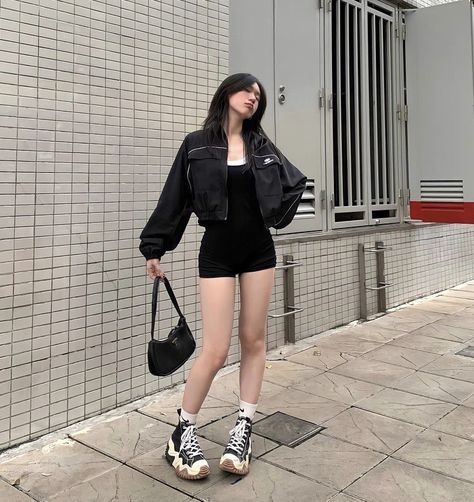 Casual Day Outfits, Mode Inspo, Edgy Outfits, Korean Outfits, Casual Style Outfits, Teen Fashion Outfits, Outfits Casuales, Look Cool, Cute Casual Outfits