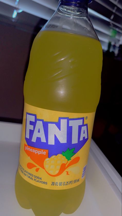 #drink #pineapple #sweet #yellow Yellow Drinks, Yellow Snacks, Fanta Uva Aesthetic, Fanta Drink, Fanta Orange Drink, Pineapple Fanta, Fanta Lemon, Pop Drink, City View Night