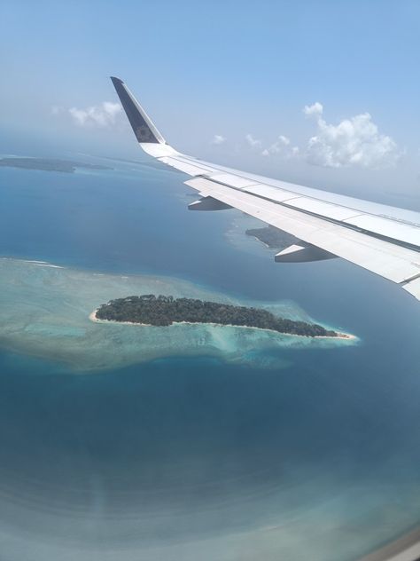 Taken while travelling to Andaman Neil Island Andaman, Flight View, Amazing India, Andaman And Nicobar Islands, Story Ideas, Insta Story, Video Editing, Beach Outfit, Flight