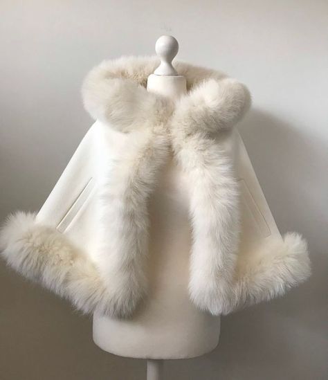 Polar Bear Inspired Outfit, Women Winter Coat, Coat Cape, Fur Coat Fashion, Arctic Fox, Lana Del Ray, Cape Coat, Character Outfits, Dream Clothes