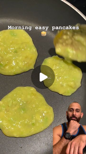 Food for your thoughts on Instagram: "Easy morning pancakes 🥞 🎥: @elaineruiva1  Easy and healthy full of protein Lest’s go what is inside?  Half 🥑 Half 🍌 1 🥚  How to do it?  Mix all together Heat the frying pan Add spoonfuls of the mixture to form pancakes  And that’s it, they are fluffy and delicious. 🤤😋🥰 . . . #morning #pancakes #babybreakfast #parenting #hack #foodhack #momhack #satisfying" How To Do Pancakes, Morning Pancakes, Kids Foods, Baby Breakfast, Diy Baby Food, Baby Foods, Easy Morning, Pancakes Easy, Morning Food