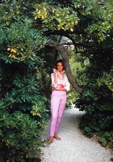 "Tweedland" The Gentlemen's club: Comtesse Jacqueline de Ribes Jacqueline De Ribes, Ladies Who Lunch, Diana Vreeland, Elsa Peretti, Emilio Pucci, Looks Style, Carolina Herrera, Fashion History, Style Icon