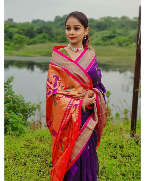 Shivshahi Paithani Saree, Yeola Paithani Sarees, Yeola Paithani, Makeup Bar, Saree Manufacturer, Marathi Bride, Mumbai Wedding, Banarsi Saree, Paithani Saree