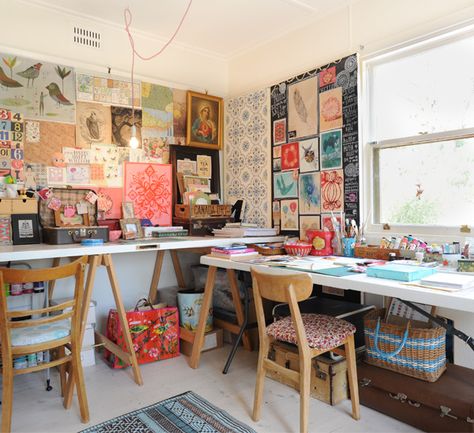 Illustrations and lots of vibrant color (Inspiration board/mood board/picture wall, artist studio/office.) Workspace Desk, Art Studio Space, Art Studio Organization, Artistic Space, Studio Organization, Casa Vintage, Melbourne House, Creative Workspace, Craft Room Office