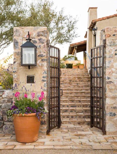 Mediterranean-style dream home with rustic interiors in the Arizona desert Style Toscan, Mediterranean Homes Exterior, Mediterranean Home Interior, Rustic Mediterranean, Mediterranean Mansion, Mediterranean Interior, Plans Architecture, Mediterranean Architecture, Mediterranean Style Homes