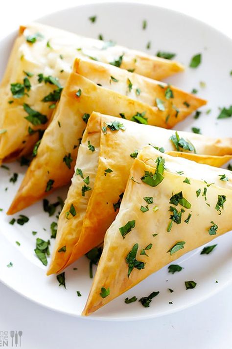 12 Phyllo Dough Recipes That Are Easy and Impressive #purewow #appetizer #main course #easy #food #recipe #dinner #baking #dessert #cheese #cooking Philo Dough, Baked Samosa, Phyllo Dough Recipes, Phyllo Recipes, Pasta Fillo, Samosa Recipe, Dough Recipes, Clam Recipes, Phyllo Dough