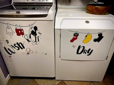 Mickey And Minnie Bathroom Decor, Disney Laundry Room, Disney Themed Bathroom, Disney Home Decor Subtle, Disney Bed, Mickey Bathroom, Disney House Ideas, Disney Themed Rooms, Disney Bathroom