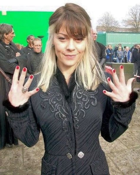 Narcissa Malfoy, Helen Mccrory, Rest In, Malfoy Family, Stile Harry Potter, Harry Potter Cosplay, Harry Potter Images, Images Harry Potter, Harry Potter Costume