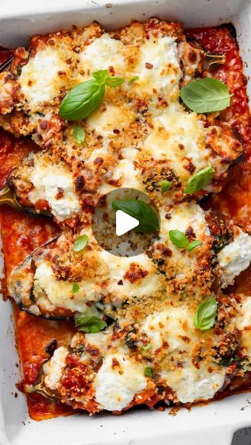 Lasagna Boats, Cheesy Lasagna, Baby Bella Mushrooms, Eggplant Recipes Easy, Cheap Vegan Meals, Eggplant Lasagna, Traditional Lasagna, Extra Protein, Eggplant Dishes