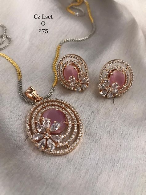 Stone Pendent Designs Gold, Pendal Set Design In Gold, Pendal Set, Pendent Set, Bridal Necklace Designs, Neck Pieces Jewelry, Diamond Pendent, Gold Earrings Models, Diamond Pendants Designs