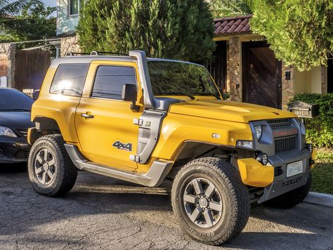 https://flic.kr/p/HvBFLq | TROLLER T4 | Um belo Troller amarelo, modelo T4. Para quem não sabe, a TROLLER é uma marca genuinamente brasileira. Em 2008 foi comprada pela Ford. :-)  Tenham um excelente dia! :-)  _____________________________________________  TROLLER T4  A beautiful yellow Troller, model T4. For those who don't know, TROLLER is a Brazilian brand. In 2008 it was purchased by Ford.  Have a great day! ;-)  _____________________________________________  Buy my photos at / Compre mi... Cars Wallpaper, Ford Lincoln Mercury, Jeep 4x4, Mini Trucks, Car Brand, Perfect Life, Future Car, Car Brands, My Photos