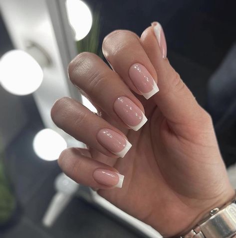 French Manicure Nails, French Tip Acrylic Nails, Her Nails, Work Nails, Casual Nails, Classy Acrylic Nails, Acrylic Nails Coffin Short, Short Acrylic Nails Designs, Neutral Nails