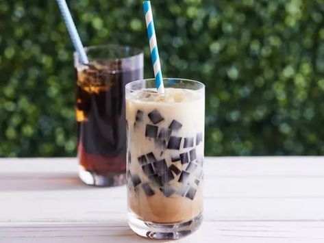 Jelly Drink Recipe, Grass Jelly Drink, Jelly Drink, Grass Jelly, Brown Sugar Syrup, Vegan Tofu, Easy Meal Ideas, Asian Foods, Chinese Recipes