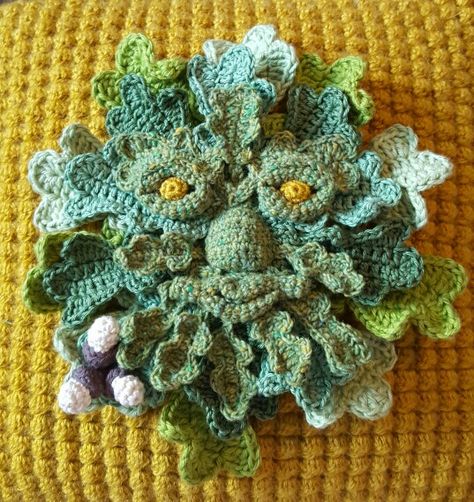 Crochet green man Crochet Pond, Green Crochet Ideas, Crochet Pagan, Forest Crochet, Witchy Crochet, Crochet Nature, Crochet Green, Crochet Freeform, Pagan Crafts